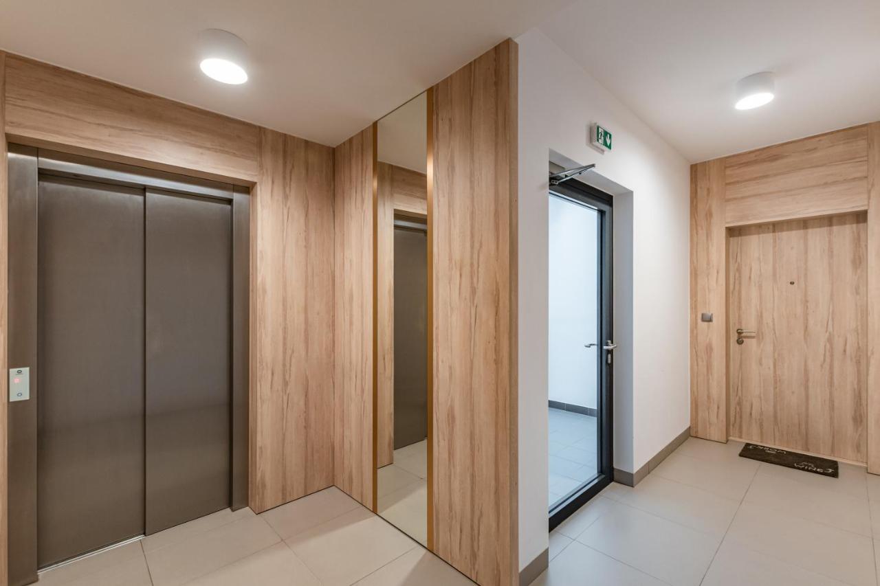 Cybernetyki 6 By Homeprime Warsaw Exterior photo